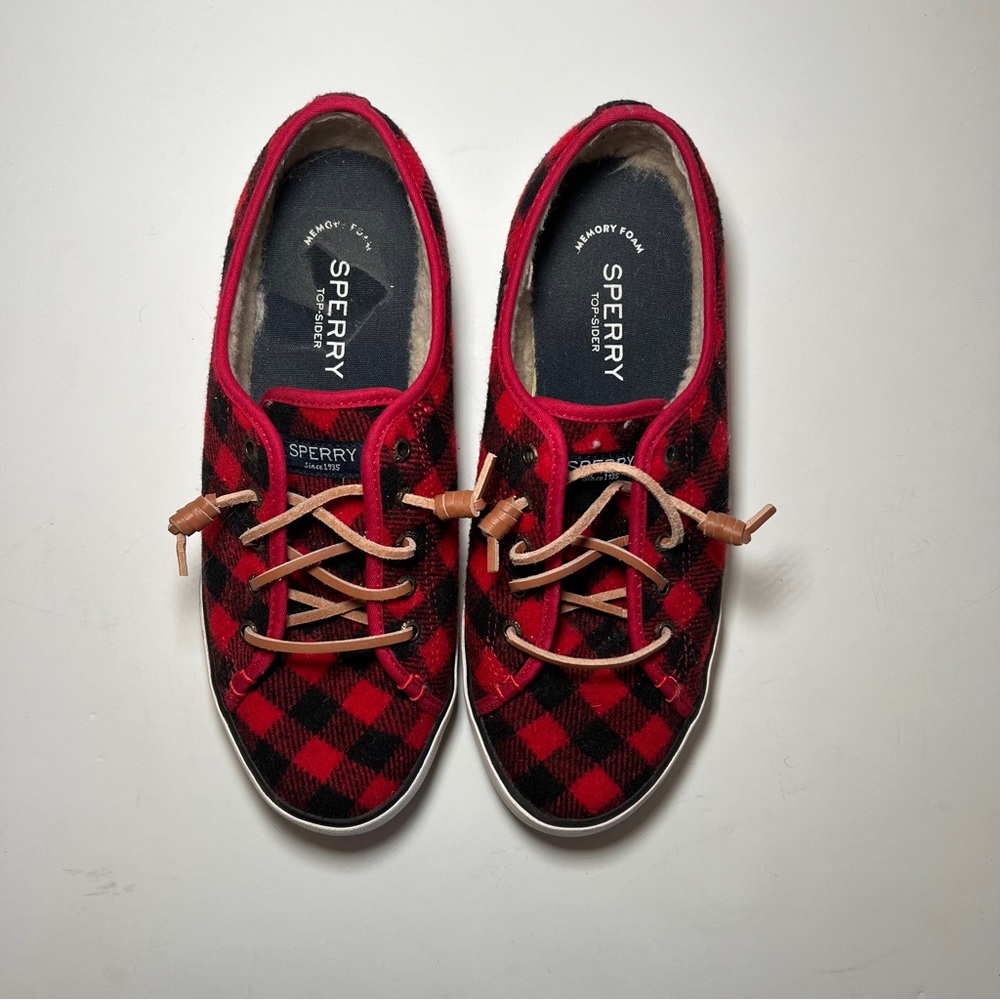 Women’s Red and Black Plaid Sperry Size 8